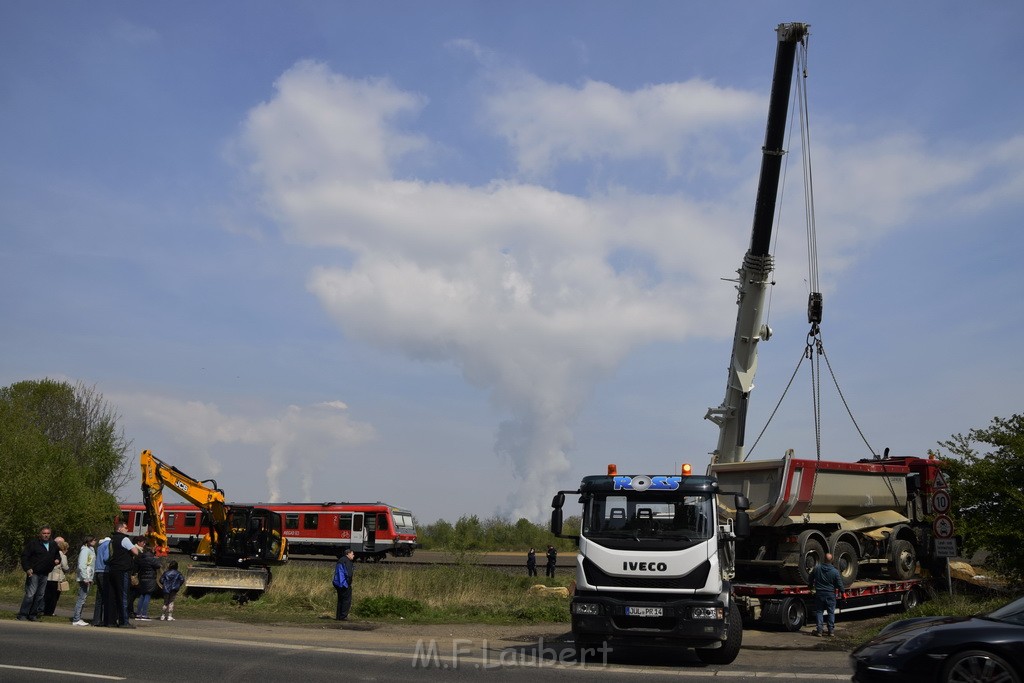 Schwerer VU LKW Zug Bergheim Kenten Koelnerstr P562.JPG - Miklos Laubert